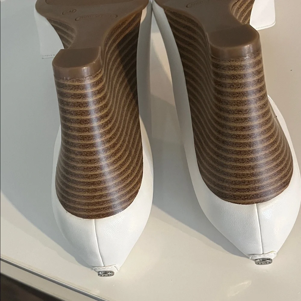 Nine West Women's White Wedges‎